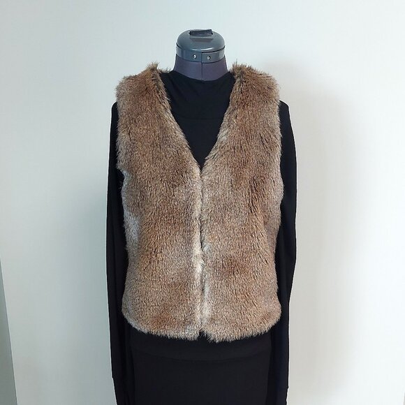 Faux Fur Vest - Size XS - Picture 3 of 10